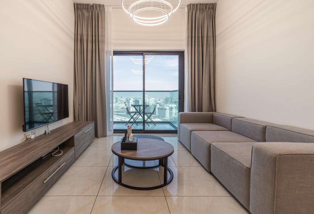 Sky View Tower Apartments ดูไบ ภายนอก รูปภาพ