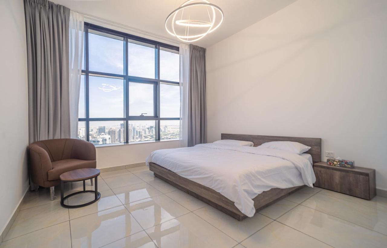 Sky View Tower Apartments ดูไบ ภายนอก รูปภาพ